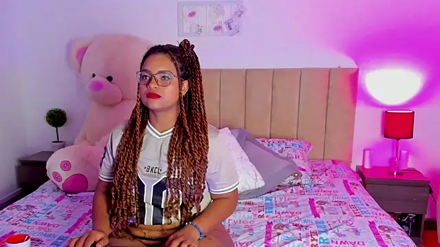 Hill Brownie online show from December 2025 01:20:01 PM