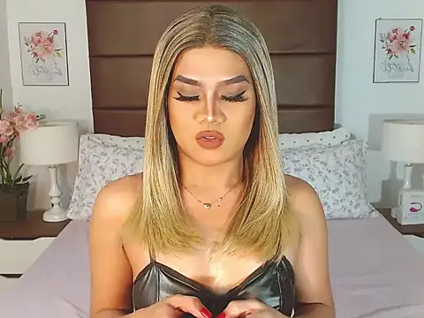 PlayfullBella online show from April 2026 09:21:02 PM