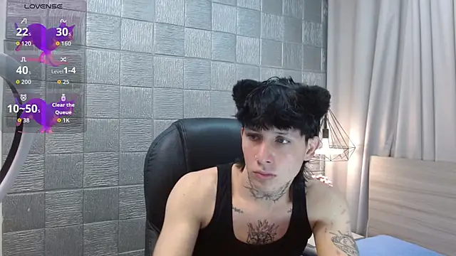 Iantwink18 online show from October 2025 06:32:02 PM