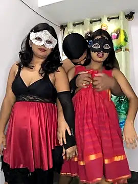 Family02 online show from April 2026 06:05:02 AM