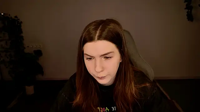 AliceCUNTach online show from December 2025 05:03:02 AM