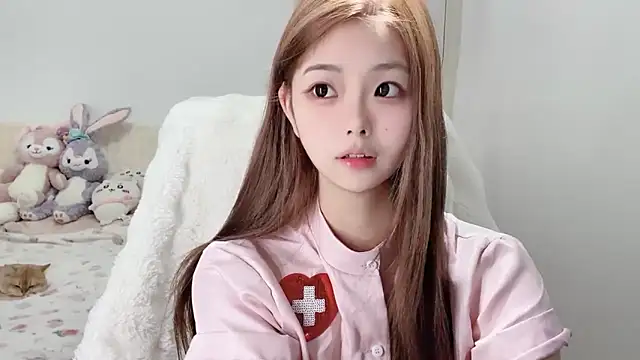 xiaoyugan-99 online show from November 2025 03:45:02 PM