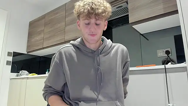 DominantAlex18 online show from November 2025 08:44:01 AM