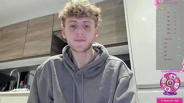 DominantAlex18 online show from March 2026 03:50:02 PM