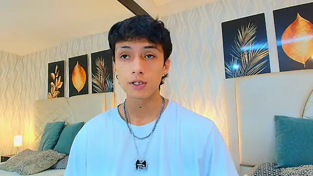 Lean Portman online show from February 2026 09:09:02 PM