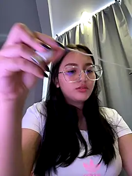 Angeldusttt online show from September 2025 04:54:02 PM