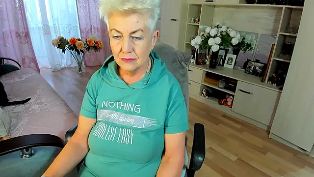 Snapshot of HotandMature chatting on February 2026 08:24:02 AM HotandMature online show from February 2026 08:24:02 AM