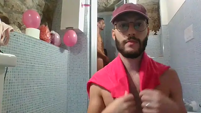 Snapshot of Amicisegreti chatting on October 2025 10:58:02 AM Amicisegreti online show from October 2025 10:58:02 AM