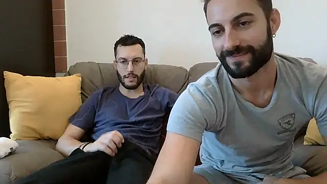 Snapshot of Amicisegreti chatting on November 2025 01:10:02 PM Amicisegreti online show from November 2025 01:10:02 PM