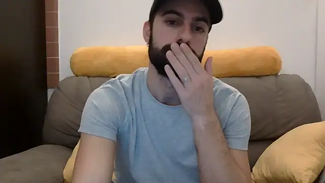 Snapshot of Amicisegreti chatting on November 2025 09:48:02 PM Amicisegreti online show from November 2025 09:48:02 PM