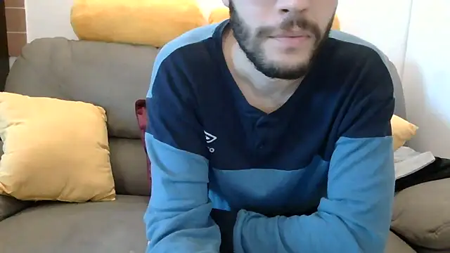 Snapshot of Amicisegreti chatting on November 2025 06:37:01 AM Amicisegreti online show from November 2025 06:37:01 AM