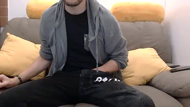 Snapshot of Amicisegreti chatting on December 2025 06:29:02 AM Amicisegreti online show from December 2025 06:29:02 AM