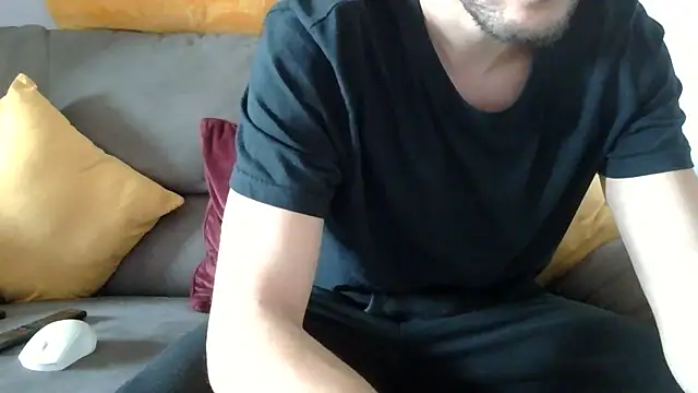 Snapshot of Amicisegreti chatting on December 2025 11:49:02 AM Amicisegreti online show from December 2025 11:49:02 AM