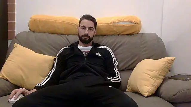 Snapshot of Amicisegreti chatting on January 2026 06:35:01 PM Amicisegreti online show from January 2026 06:35:01 PM