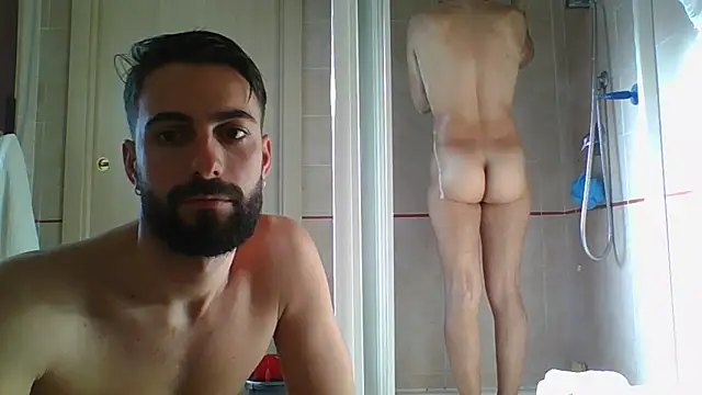 Snapshot of Amicisegreti chatting on February 2026 03:31:02 PM Amicisegreti online show from February 2026 03:31:02 PM