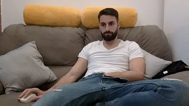 Snapshot of Amicisegreti chatting on February 2026 05:22:02 PM Amicisegreti online show from February 2026 05:22:02 PM