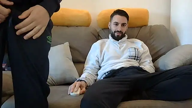 Amicisegreti online show from March 2026 06:30:01 AM