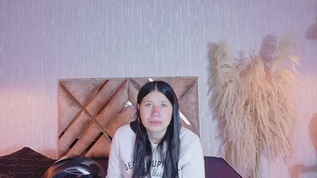 Olivia11  online show from March 2026 12:10:02 PM