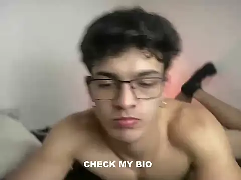 wilddesiree   online show from April 2026 03:43:01 AM