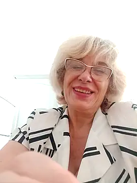 52MiaLove02 online show from September 2025 07:41:01 AM