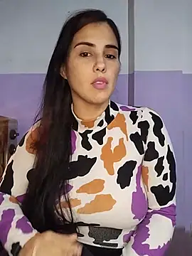 Snapshot of kariciasecreta chatting on May 2026 01:36:02 AM kariciasecreta online show from May 2026 01:36:02 AM