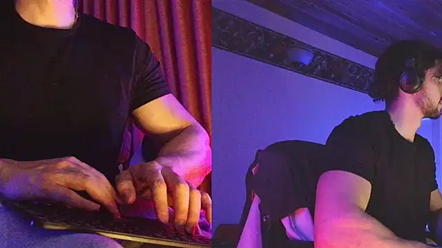 Snapshot of Axel-Cr0ss chatting on September 2025 02:00:01 AM Axel-Cr0ss online show from September 2025 02:00:01 AM