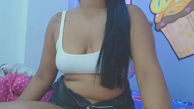 ashlyanaldeep18 online show from September 2025 01:33:02 AM