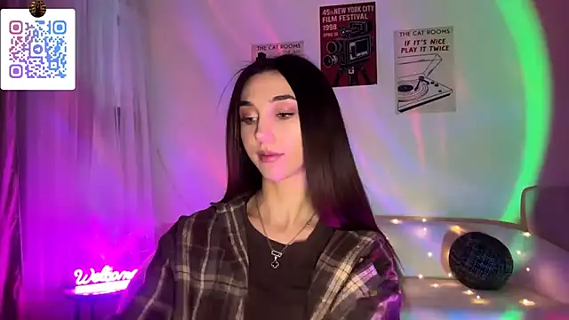 LinaMour online show from March 2026 10:27:02 PM