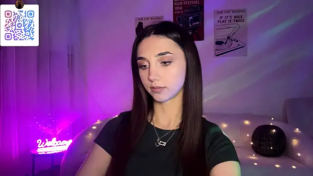 LinaMour online show from March 2026 10:24:01 PM