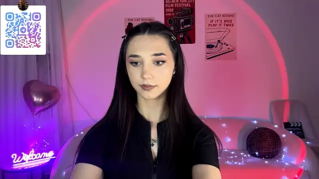 LinaMour online show from May 2026 10:19:01 PM