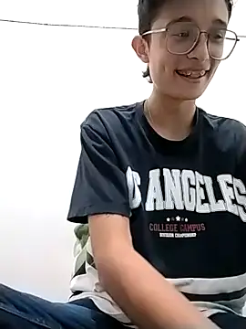 SantiagoRusso18 online show from January 2026 09:42:02 PM