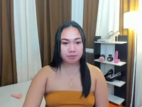 Snapshot of TsUncutKaren chatting on December 2025 05:08:02 PM TsUncutKaren online show from December 2025 05:08:02 PM