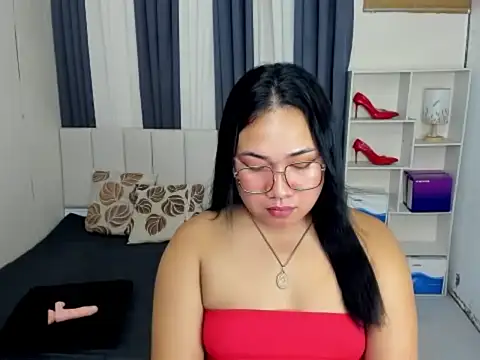 Snapshot of TsUncutKaren chatting on January 2026 05:09:01 AM TsUncutKaren online show from January 2026 05:09:01 AM