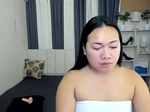 Snapshot of TsUncutKaren chatting on February 2026 06:06:02 AM TsUncutKaren online show from February 2026 06:06:02 AM