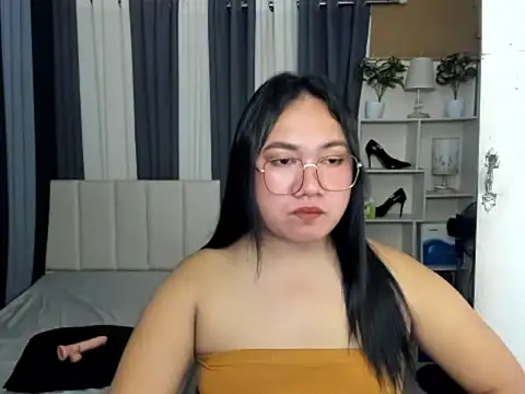 TsUncutKaren online show from March 2026 06:21:01 AM