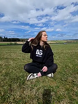 Luna Lynn online show from April 2026 11:55:02 AM