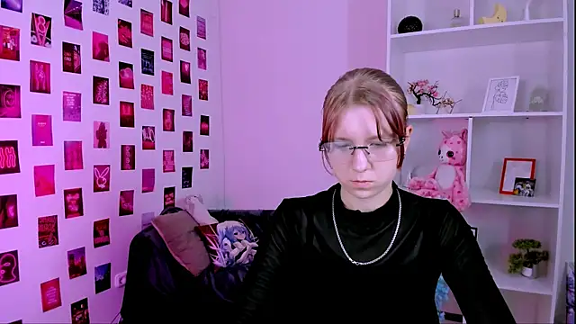 gloria bubble online show from June 2026 07:05:01 PM