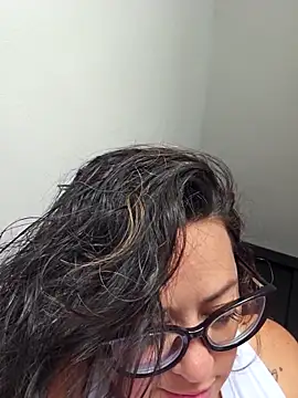 Nicoleefaith  online show from April 2026 07:44:02 PM