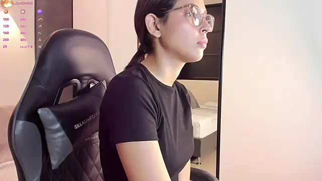 desireee  online show from October 2025 12:14:01 PM