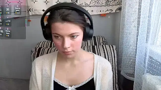 CutieAnny online show from November 2025 05:19:02 AM