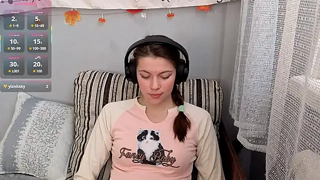 CutieAnny online show from November 2025 06:41:02 AM