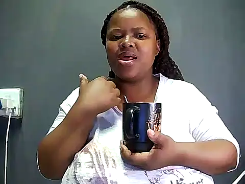 MegaBustyQueen online show from September 2025 09:26:01 PM