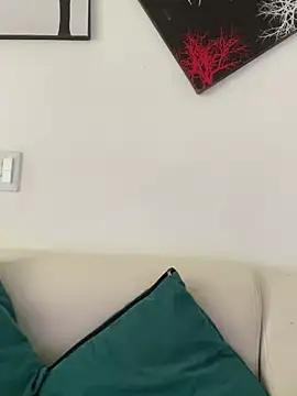 zaracollins01 online show from September 2025 06:32:02 PM