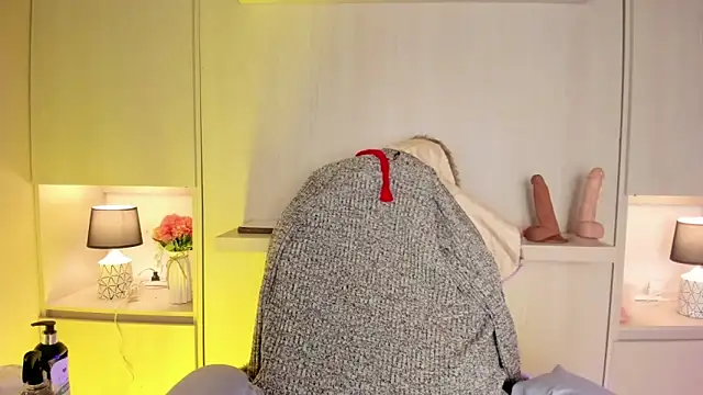 LexxaQueen online show from December 2025 04:10:02 AM