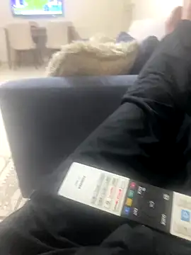 banuemre28 online show from December 2025 09:31:02 PM