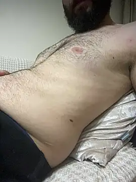 banuemre28 online show from June 2026 06:40:01 PM