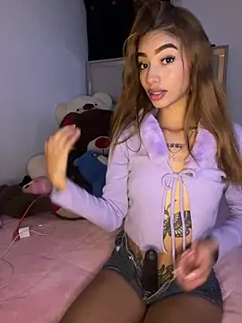 Snapshot of Sophia_Queen03 chatting on February 2026 03:49:01 AM Sophia Queen03 online show from February 2026 03:49:01 AM