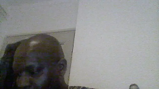 Snapshot of DapplingGesture chatting on May 2026 04:37:01 PM DapplingGesture online show from May 2026 04:37:01 PM