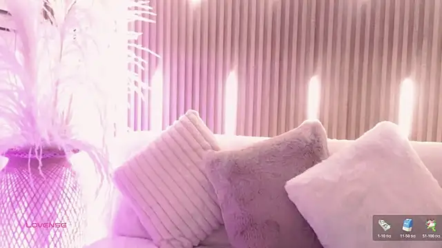 ArianaSantana online show from November 2025 12:48:02 PM