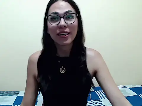 Snapshot of missblu chatting on December 2025 02:44:01 PM missblu online show from December 2025 02:44:01 PM